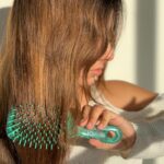 FHI Heat UNbrush Detangling Brush for Pain-Free Brushing on All Wet or Dry Hair Types — Durable DuoFlex Anti-Static Bristles, Lightweight Handle, Vented Hair Brush, Turquoise Green